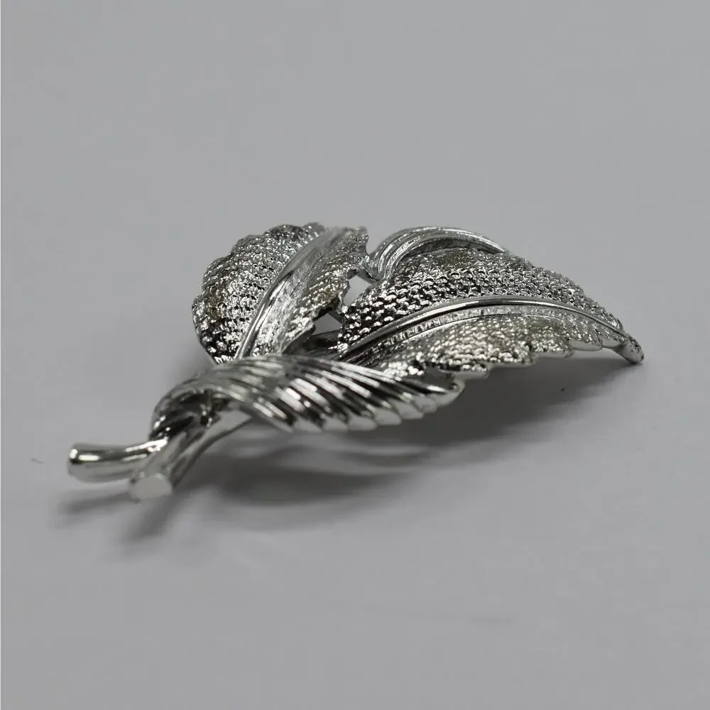 Vintage Silver Tone Leaf Cluster Bouquet Brooch Pin Cottagecore / Boho Vibes